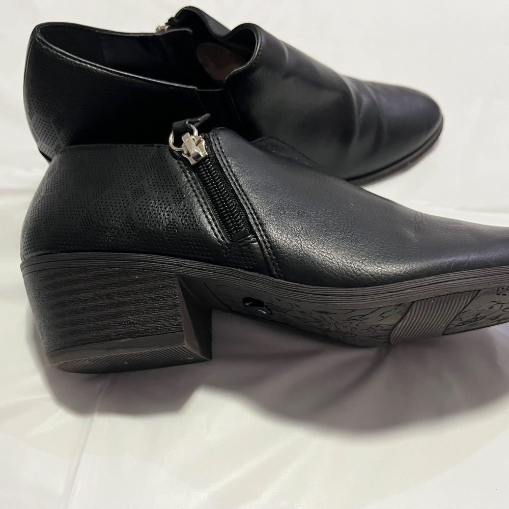 Dr. Scholl’s Black Booties, size 7.5 - Picture 4 of 12